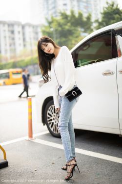 叶子楣女机器人