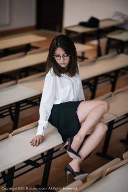 两根紫黑肿胀隔着一层薄膜